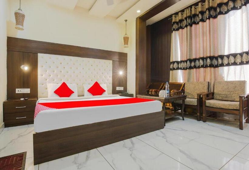 Oyo Hotel Ska Hometel