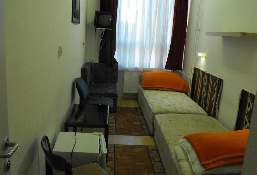 Pannonia Hostel