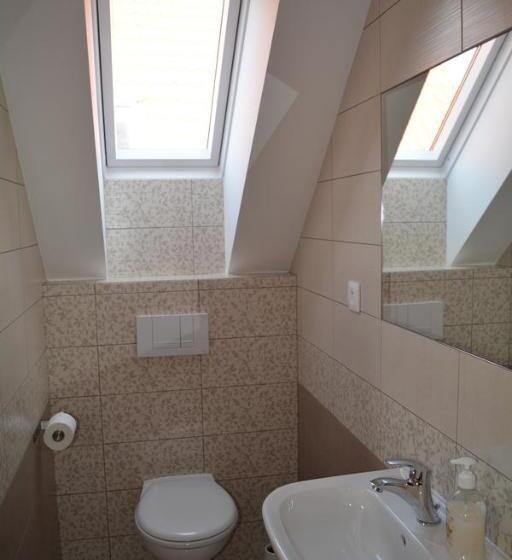 پانسیون Penzion Sklep Sv. Urbana