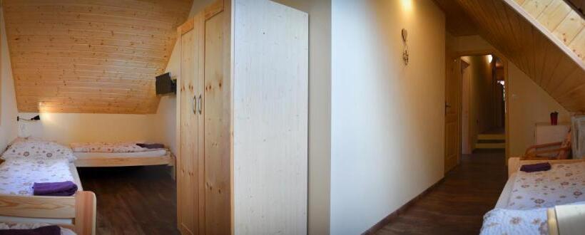 پانسیون Penzion Sklep Sv. Urbana