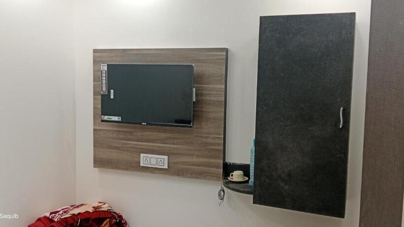 פנסיון S.r Royale