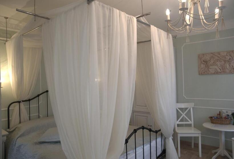 Pensiune Restaurant Tara Luanei