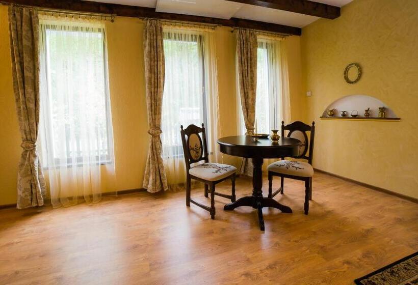 Pensiunea Dumbrăvița