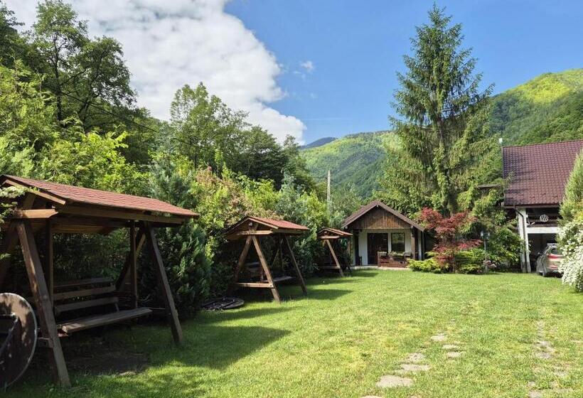 Pensiunea Dumbrăvița