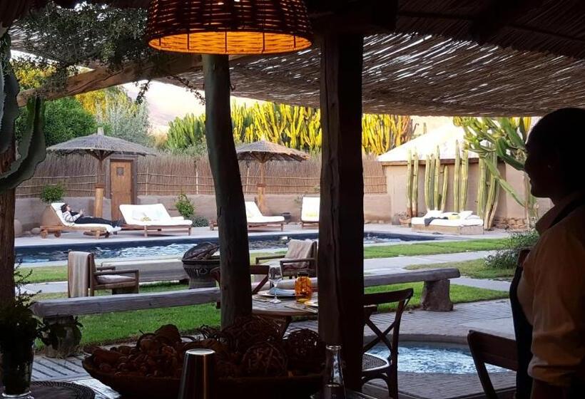 Wara Hotel & Experience