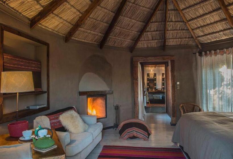 Wara Hotel & Experience