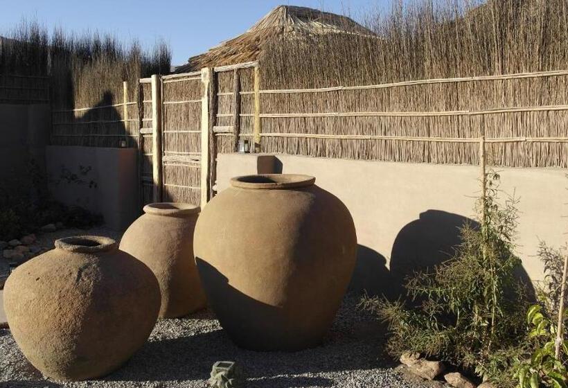 Wara Hotel & Experience