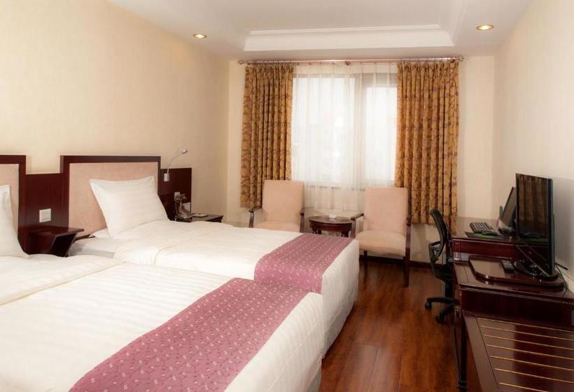 הוסטל Qingdao Lilac