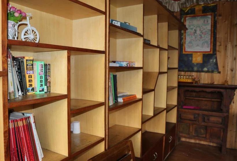 هاستل Shangajoy Seasons Inn