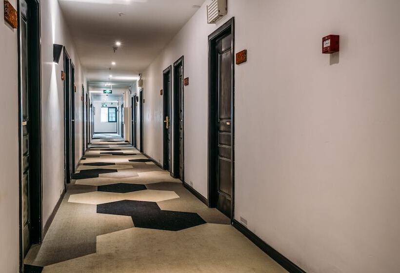 Chengdu Flipflop Hostel Poshpacker