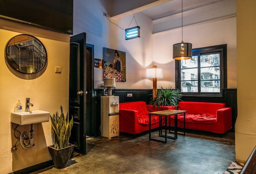 Chengdu Flipflop Hostel Poshpacker