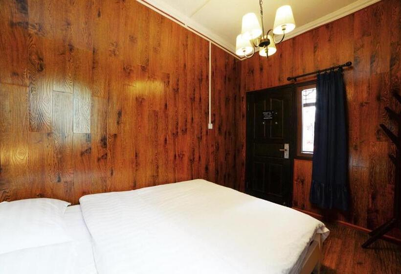 Chengdu Mix Hostel Courtyard Poshpacker