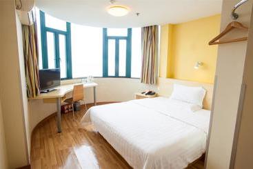 هتل 7days Inn Qingdao Haiyunan Xinglong Road