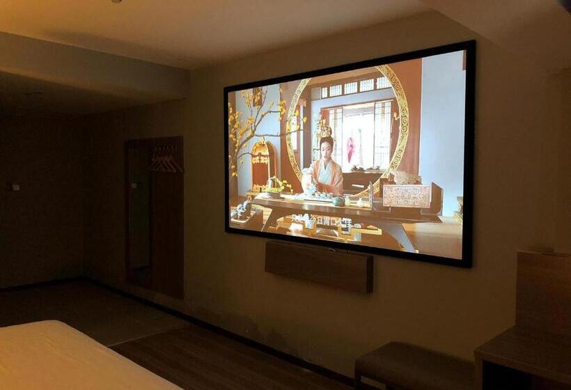 Отель 7days Premium Zhongshan Tanzhou Town Market Central Branch