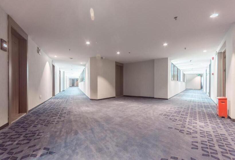 Отель 7days Premium Zhongshan Tanzhou Town Market Central Branch