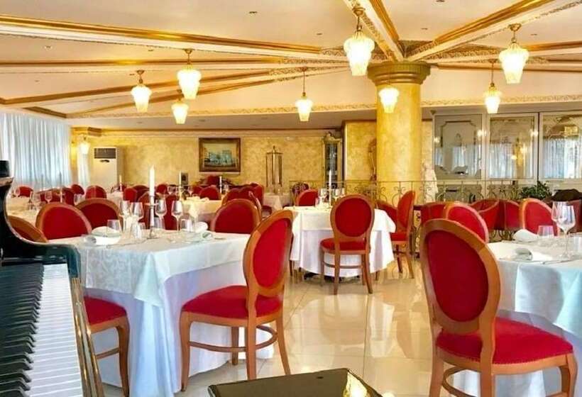 Отель Don Carlo