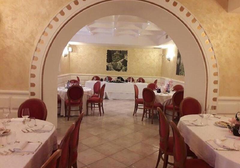 Отель Don Carlo