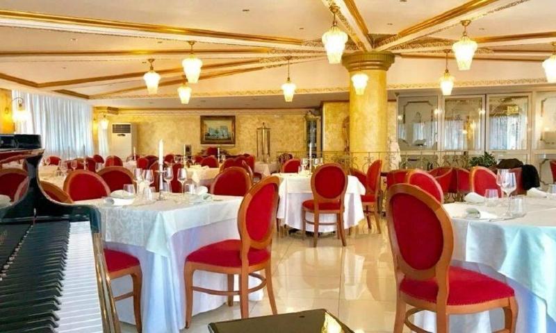 Отель Don Carlo