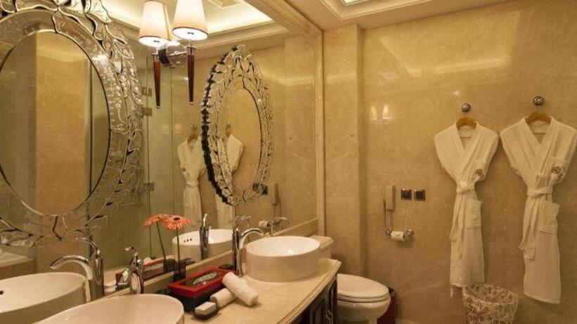 فندق Eden Club House