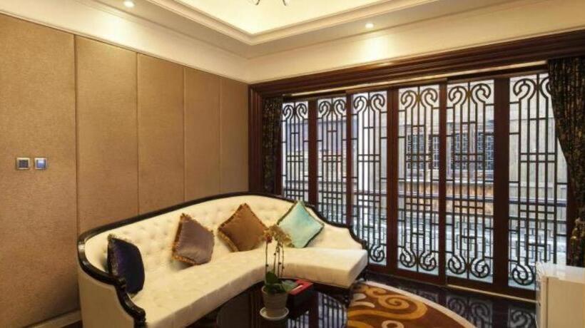 فندق Eden Club House