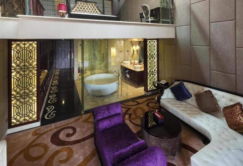 فندق Eden Club House