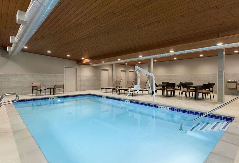 בית מלון כפרי Hampton Inn & Suites Seattle/renton