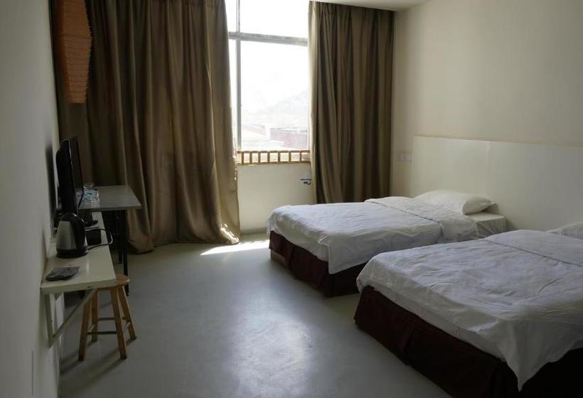 호텔 Honey Bee Hub