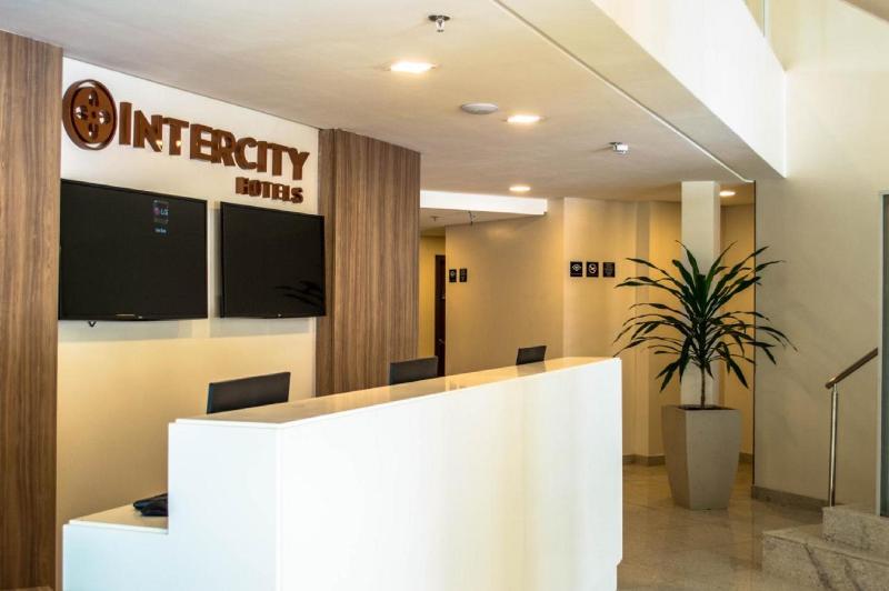 ホテル Intercity Maceio