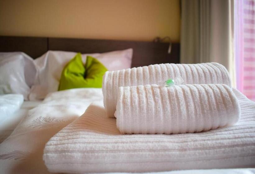 בית מלון כפרי Kube