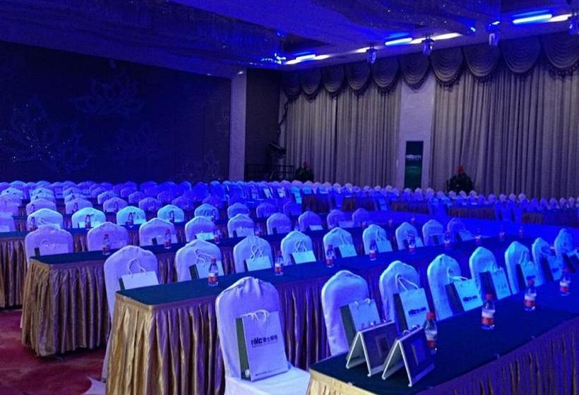 בית מלון כפרי Yinchuan Shangling Boston