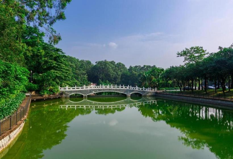 호텔 The Lotus Villa