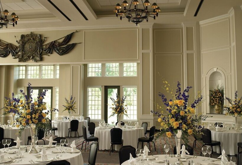 هتل Williamsburg Lodge, Autograph Collection