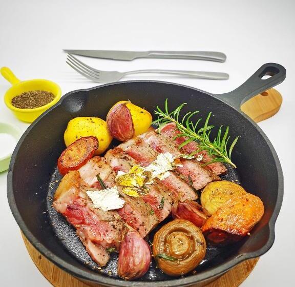 The Cloudland International Youth Hostel Close To The City Center,15 Min Walks To The Subway, Close