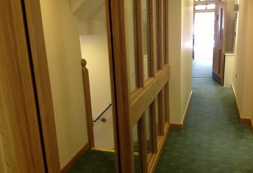 Regency Hotel Parkside