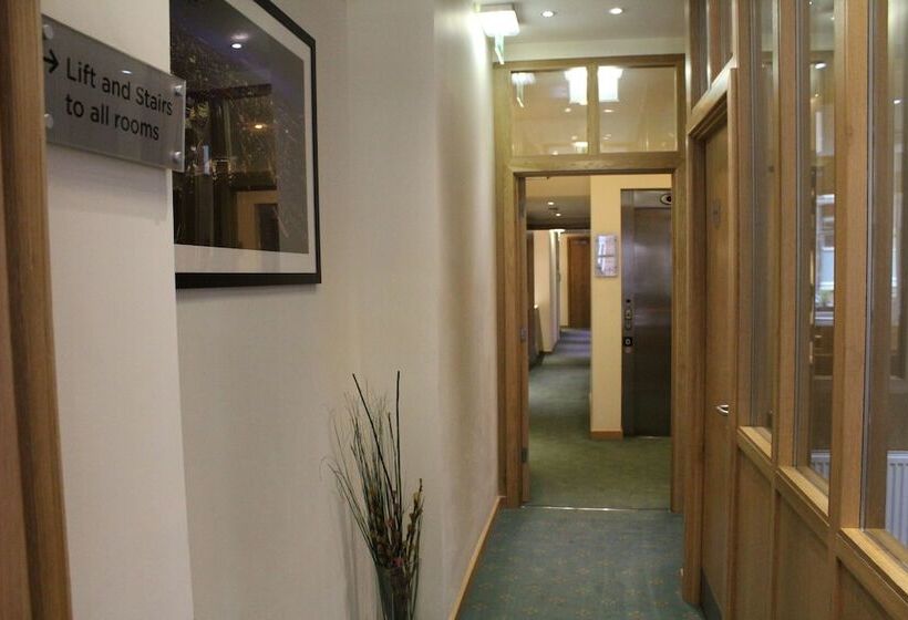 Regency Hotel Parkside