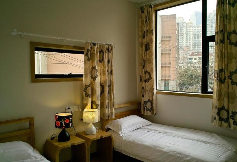 Shanghai Rock & Wood International Youth Hostel
