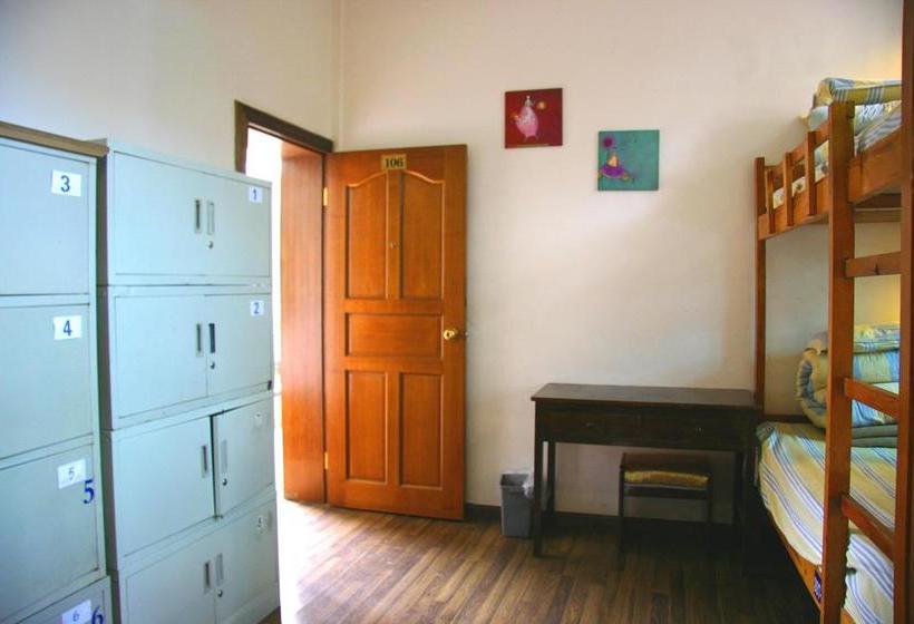 Shangri La Lao Shay Youth Hostel