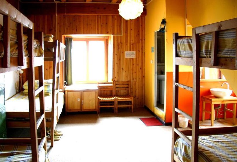 Shangri La Lao Shay Youth Hostel