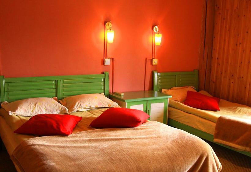 Shangri La Lao Shay Youth Hostel