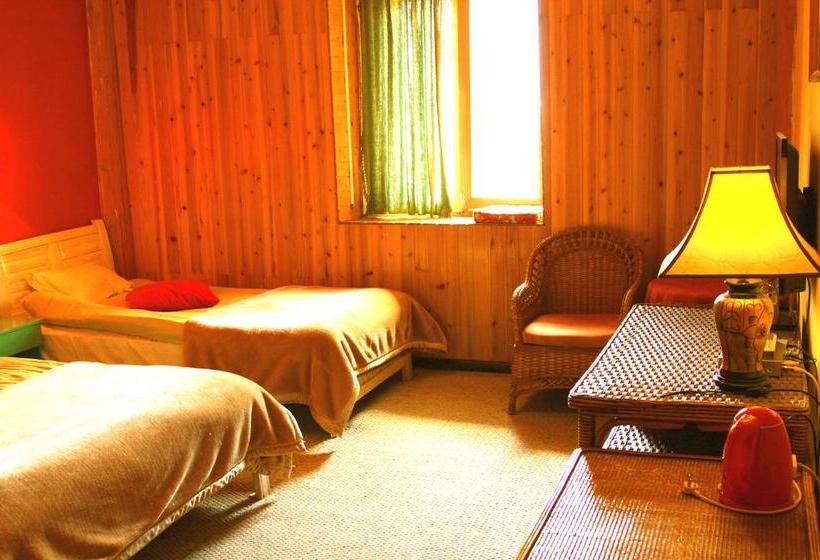 Shangri La Lao Shay Youth Hostel