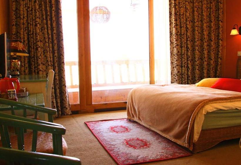 Shangri La Lao Shay Youth Hostel