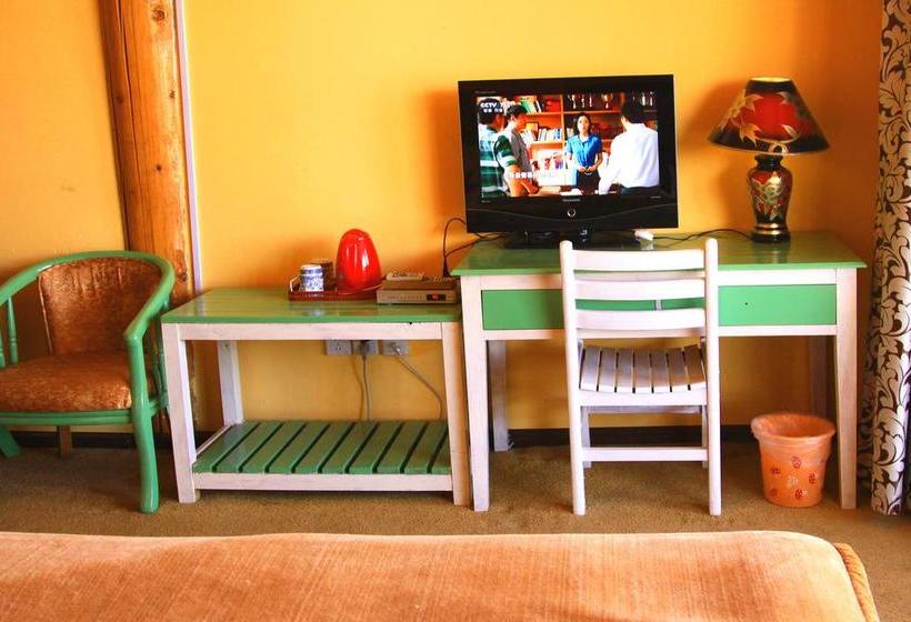 Shangri La Lao Shay Youth Hostel