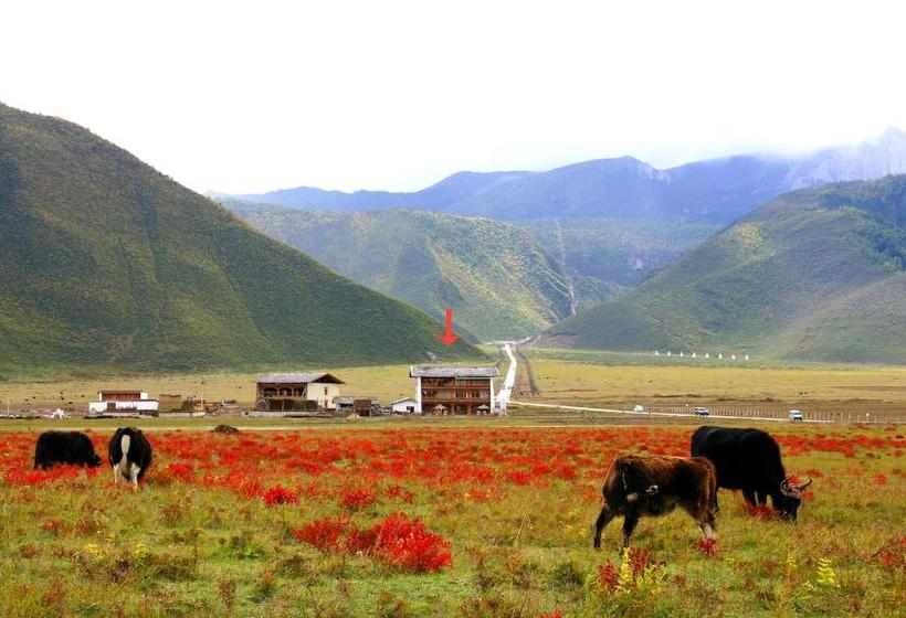 Shangri La Lao Shay Youth Hostel