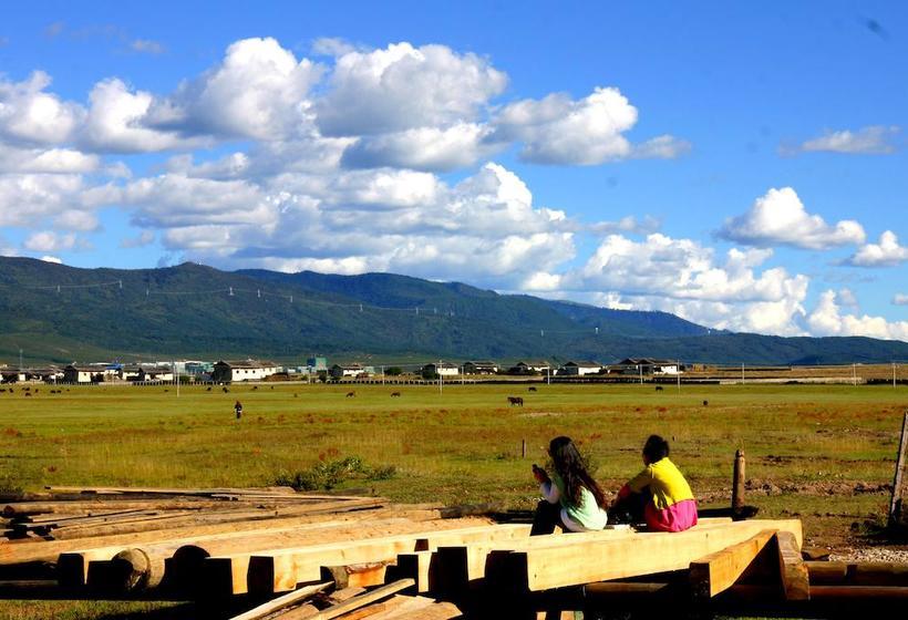 Shangri La Lao Shay Youth Hostel