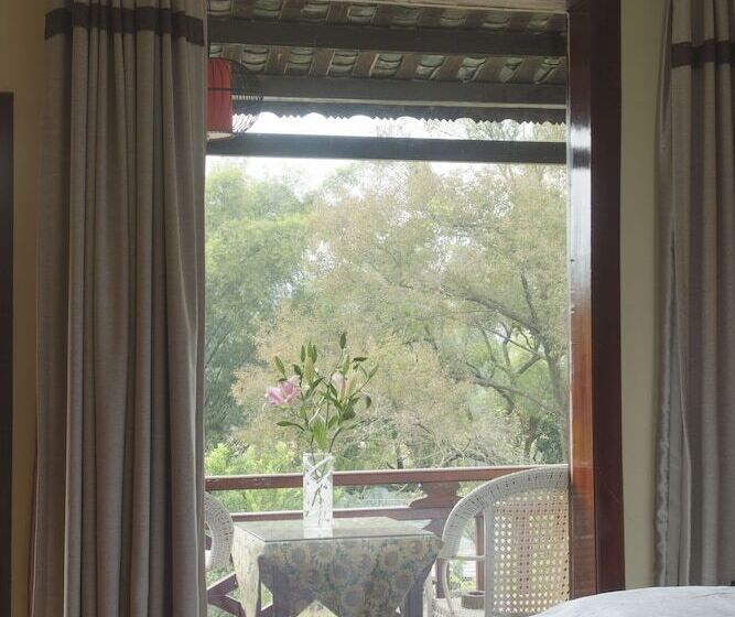 Snow Lion Riverside Resort