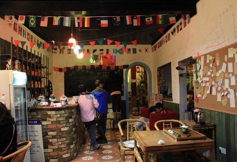 Wuyi Mountain Da Wang Peak Youth Hostel