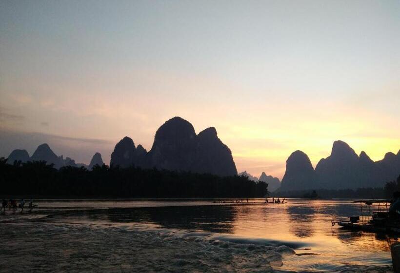 Общежитие Yangshuo Xingping This Old Place Li River Inn