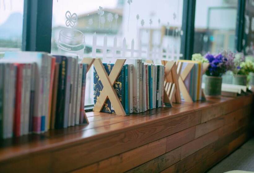 Yangshuo Travelling With Hostel