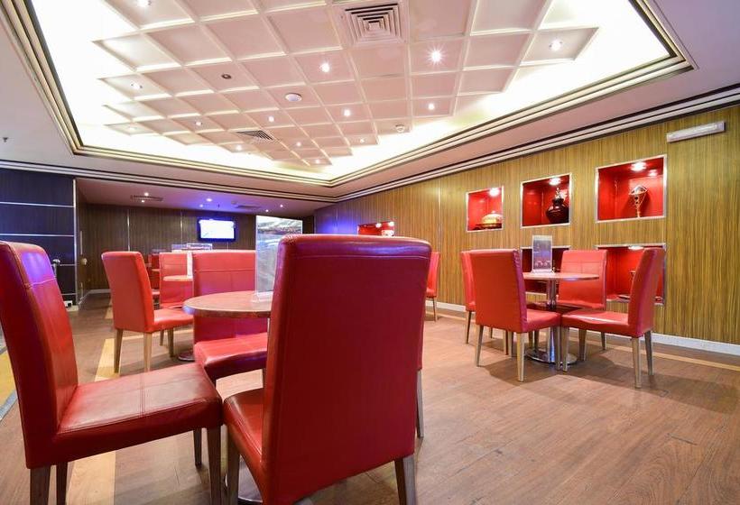 בית מלון כפרי Al Ansar Golden Tulip