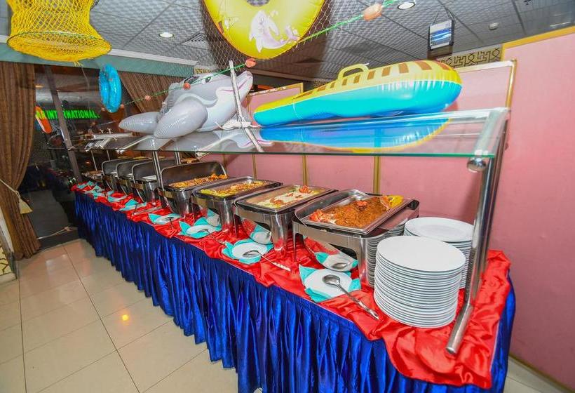 בית מלון כפרי Al Ansar Golden Tulip